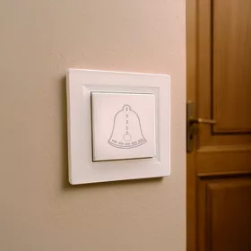 Nova csengő kapcsoló 101N fehér kerettel